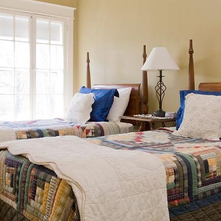 Inn On The Green Middlebury Room photo